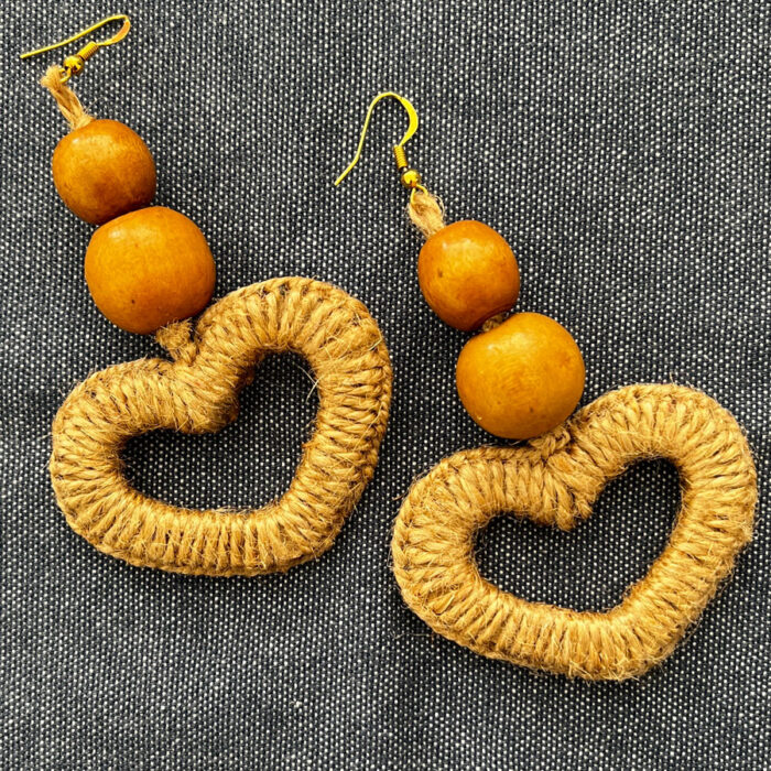 Aretes Artesanales Corazón Madera